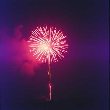 "Transbomber" – 365 Vuurwerk ft. Naomi